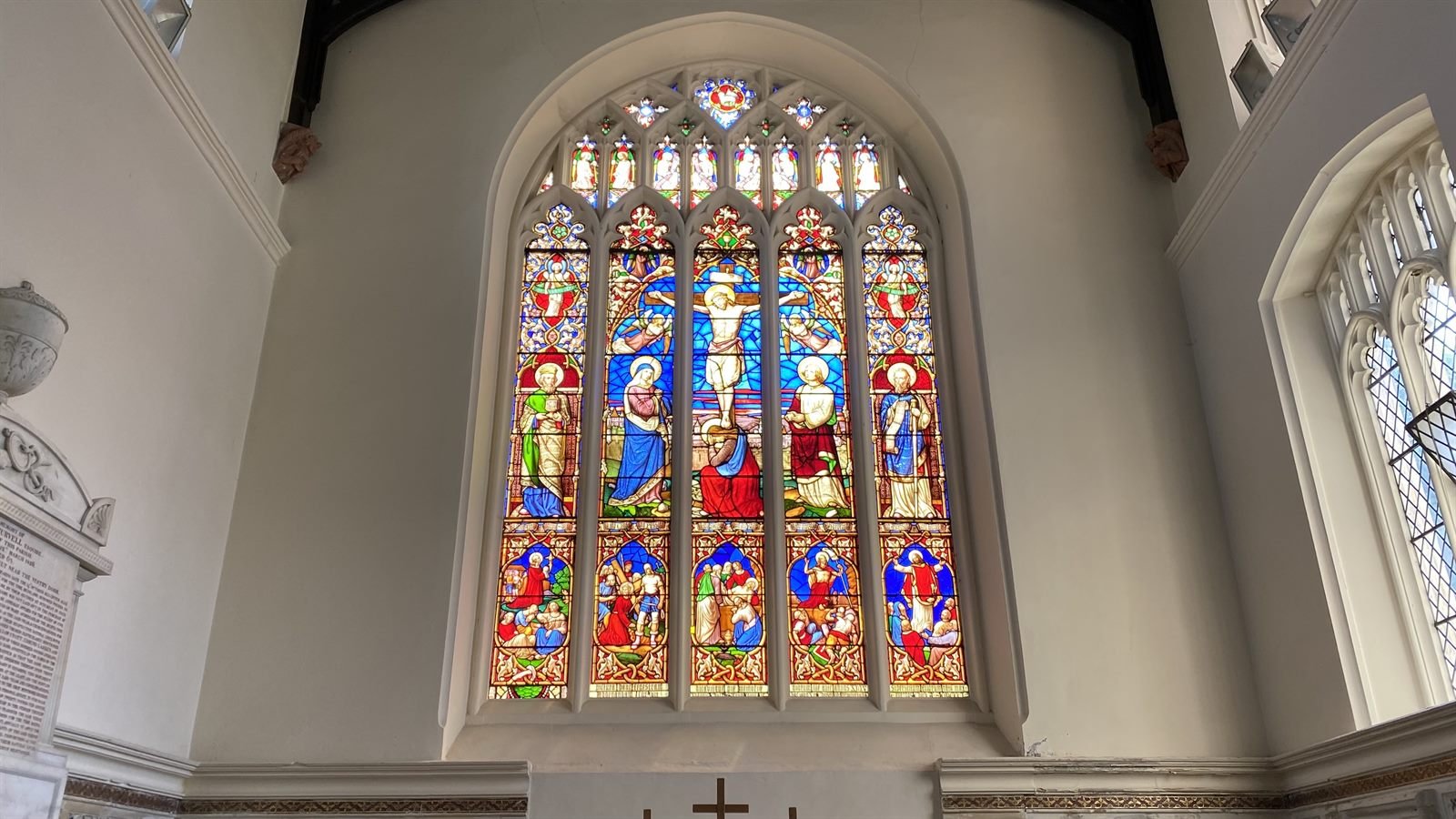 The great stained glass window depicting the Crucifixion